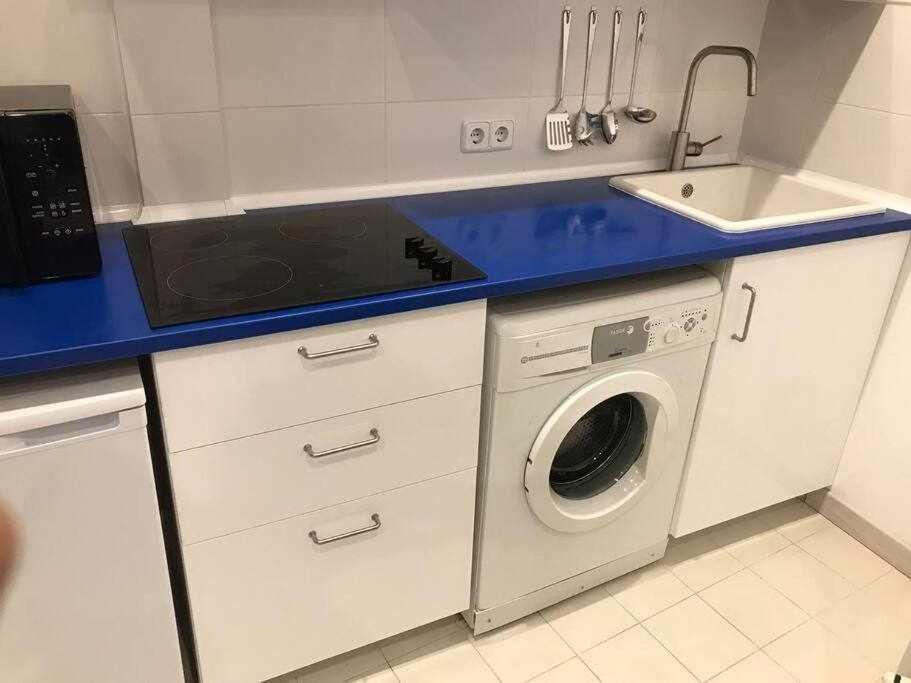 Un Genial Estudio En El Barrio Las Cortes Madryt Zewnętrze zdjęcie