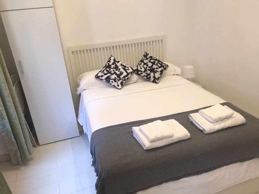 Un Genial Estudio En El Barrio Las Cortes Madryt Zewnętrze zdjęcie
