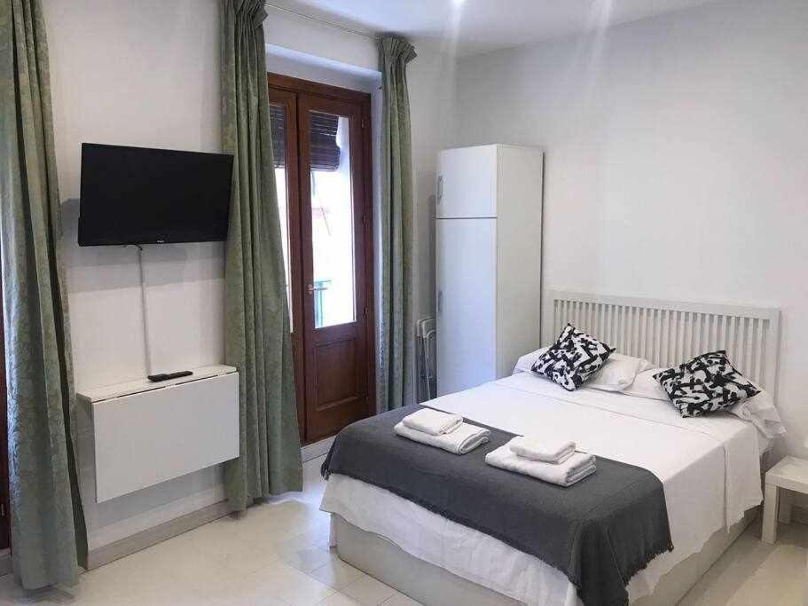 Un Genial Estudio En El Barrio Las Cortes Madryt Zewnętrze zdjęcie